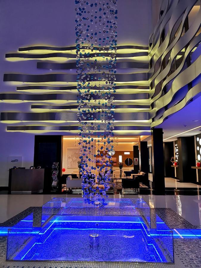 The View Bouznika Ξενοδοχείο Εξωτερικό φωτογραφία The lobby of the hotel