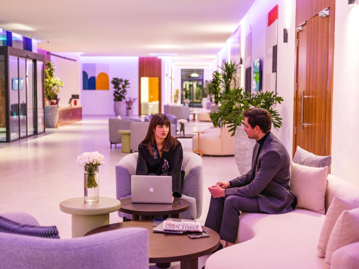 The View Bouznika Ξενοδοχείο Εξωτερικό φωτογραφία Lobby of the hotel