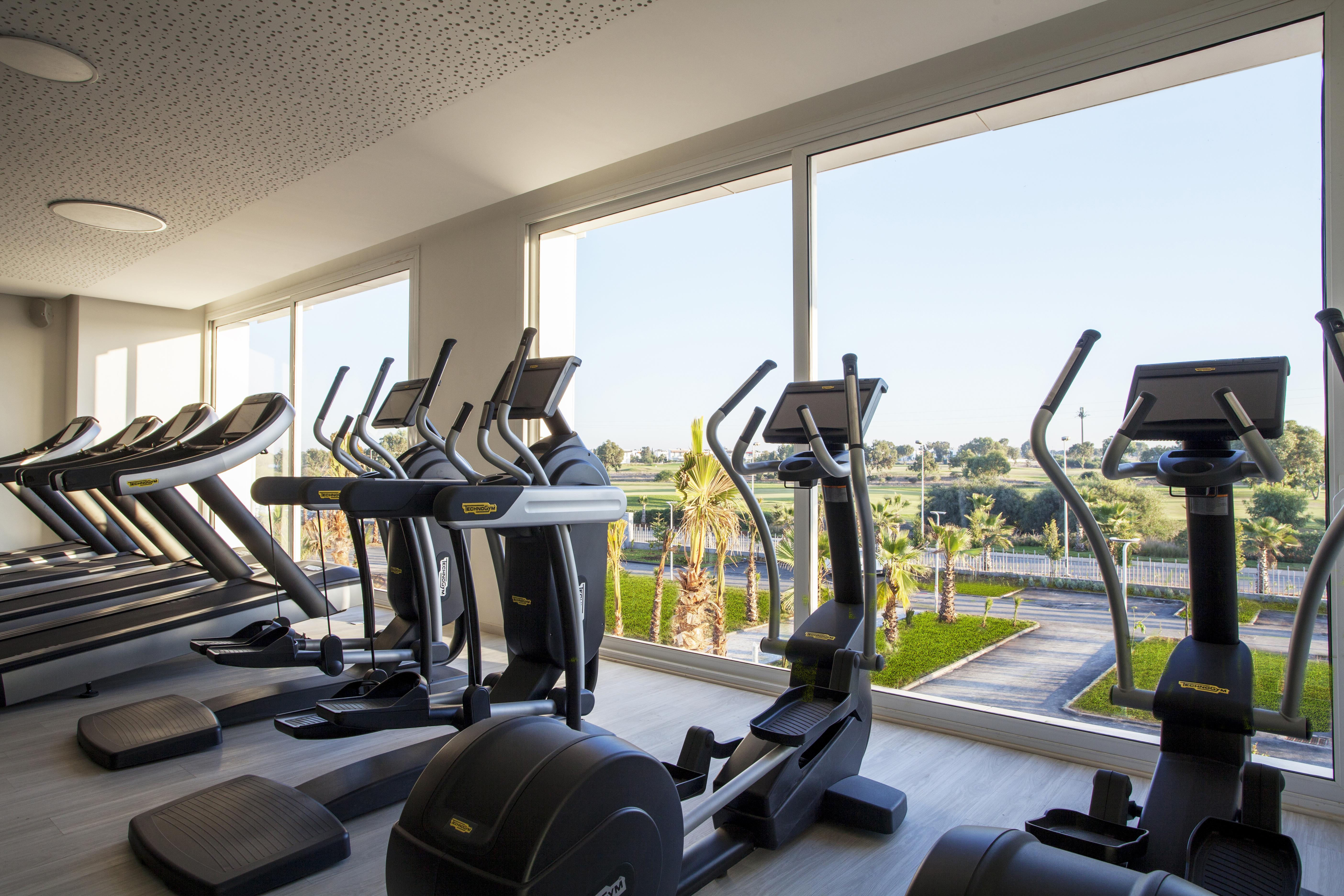 The View Bouznika Ξενοδοχείο Εξωτερικό φωτογραφία The gym at the hotel