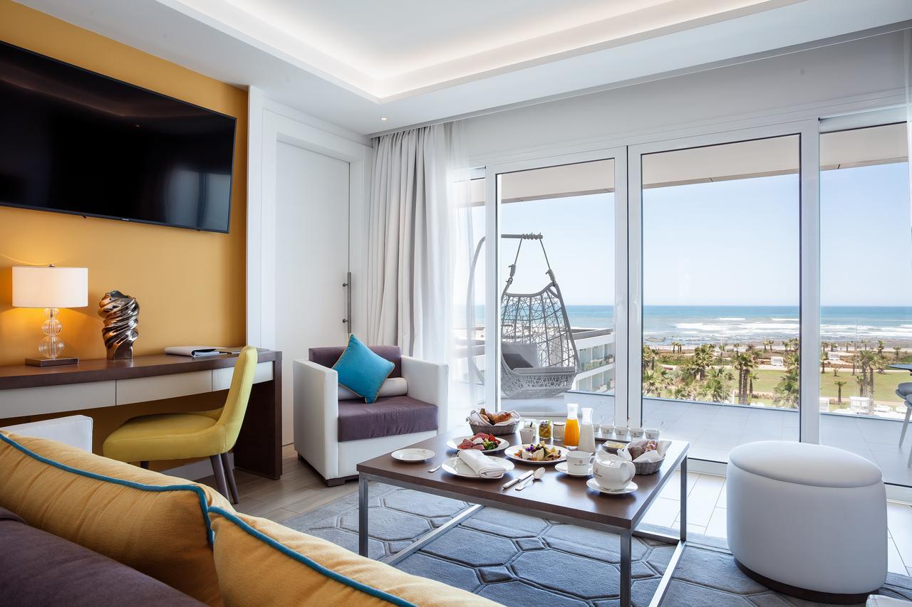 The View Bouznika Ξενοδοχείο Εξωτερικό φωτογραφία Suite at the hotel